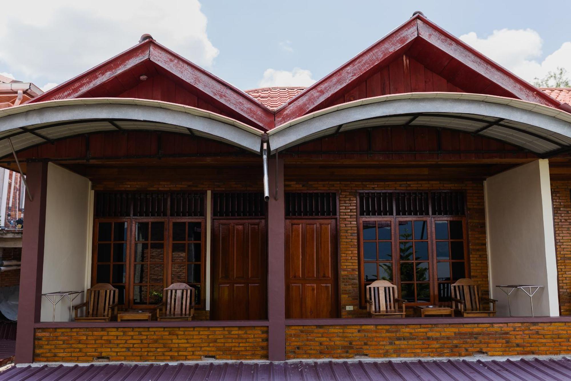 Gokhon Guest House Tuk Tuk Extérieur photo