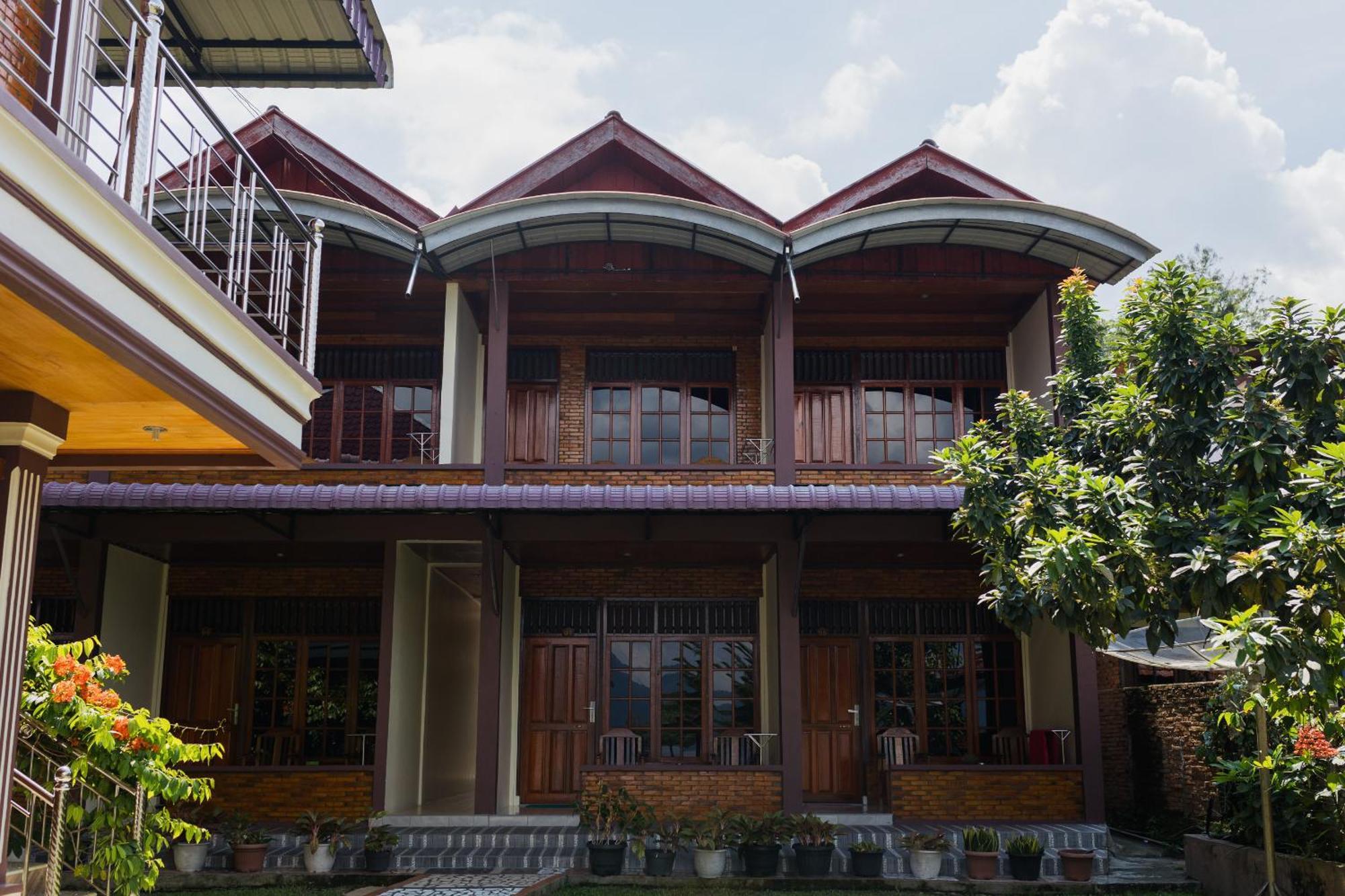 Gokhon Guest House Tuk Tuk Extérieur photo