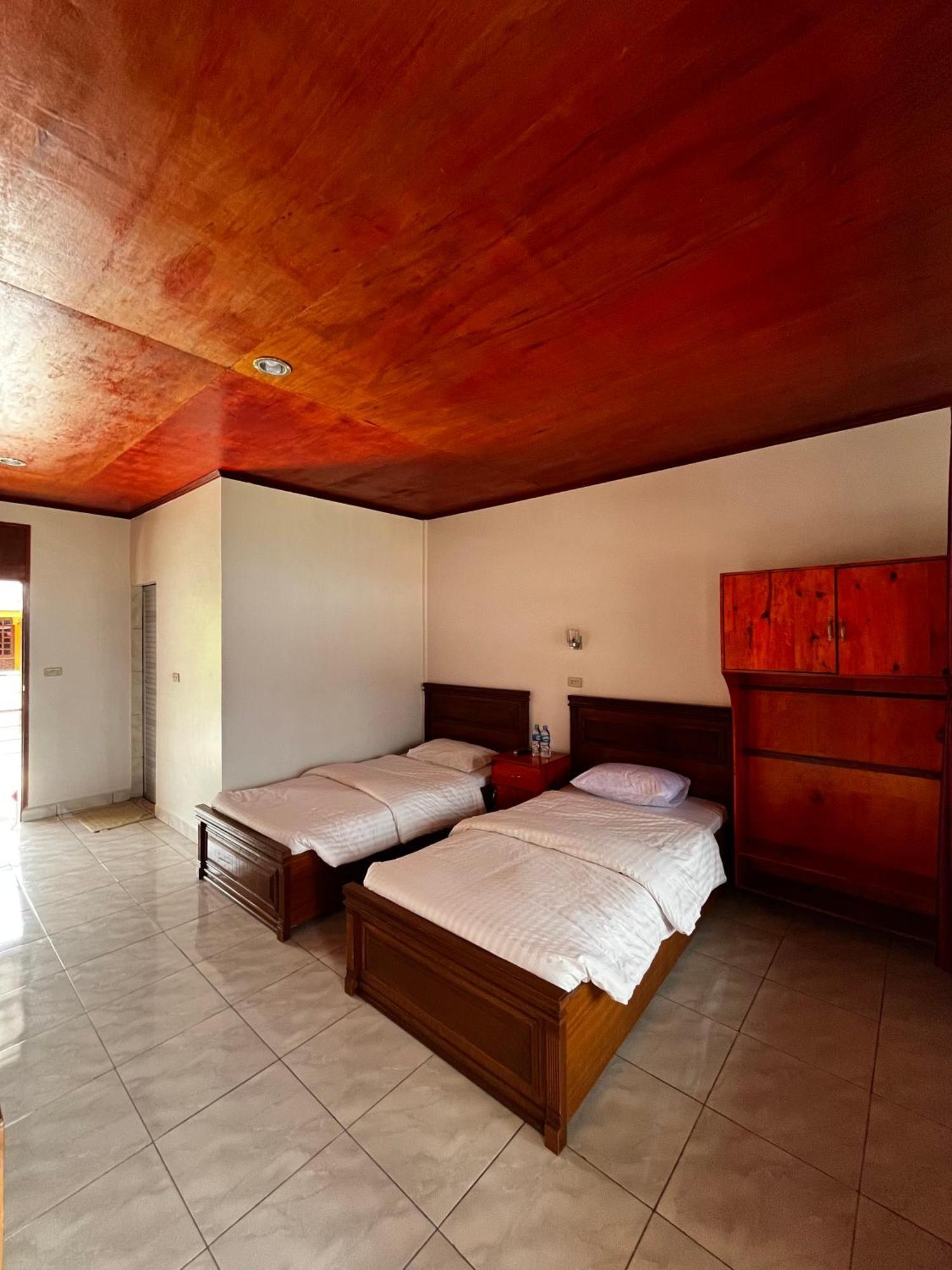 Gokhon Guest House Tuk Tuk Extérieur photo