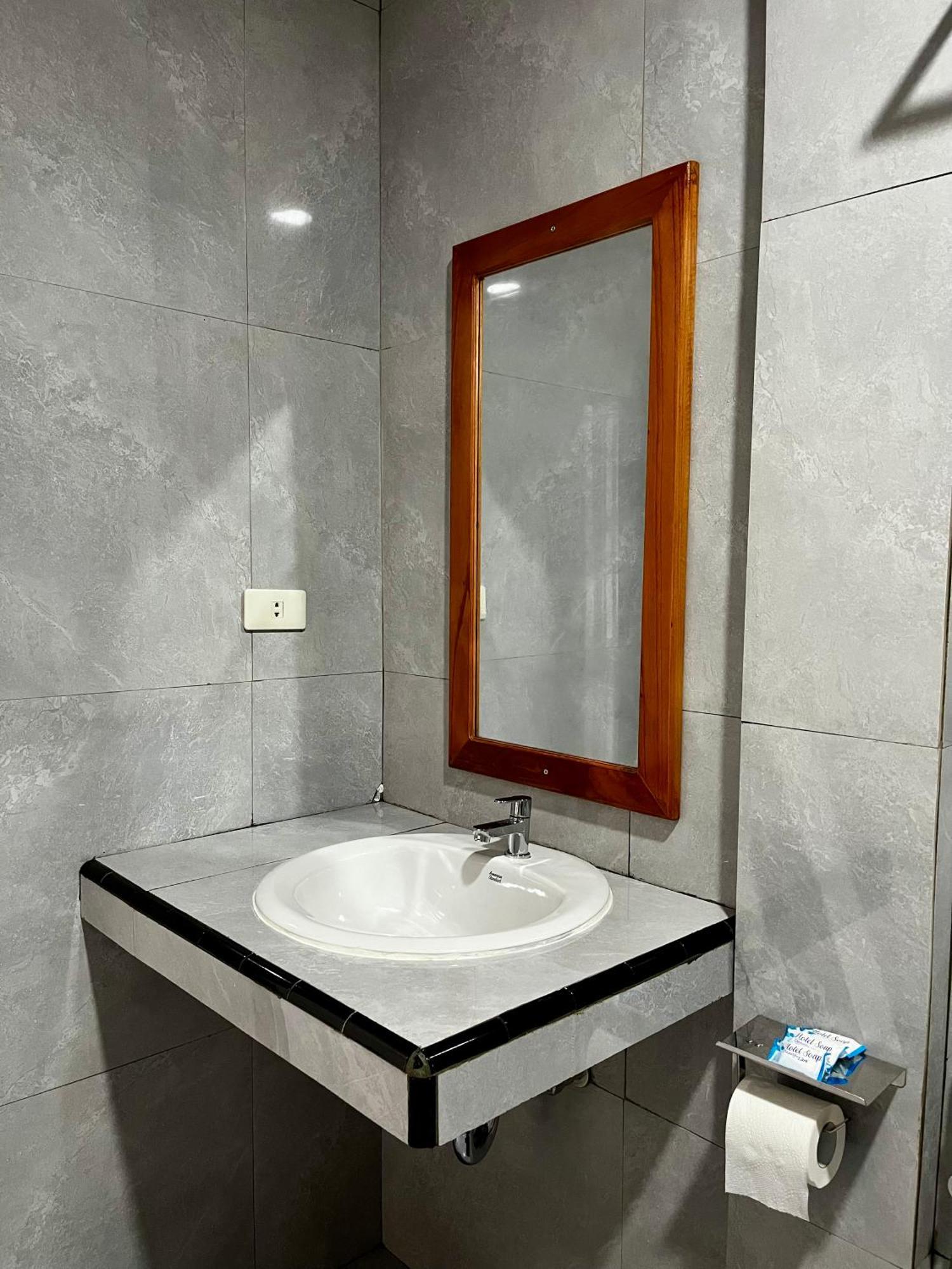Gokhon Guest House Tuk Tuk Extérieur photo
