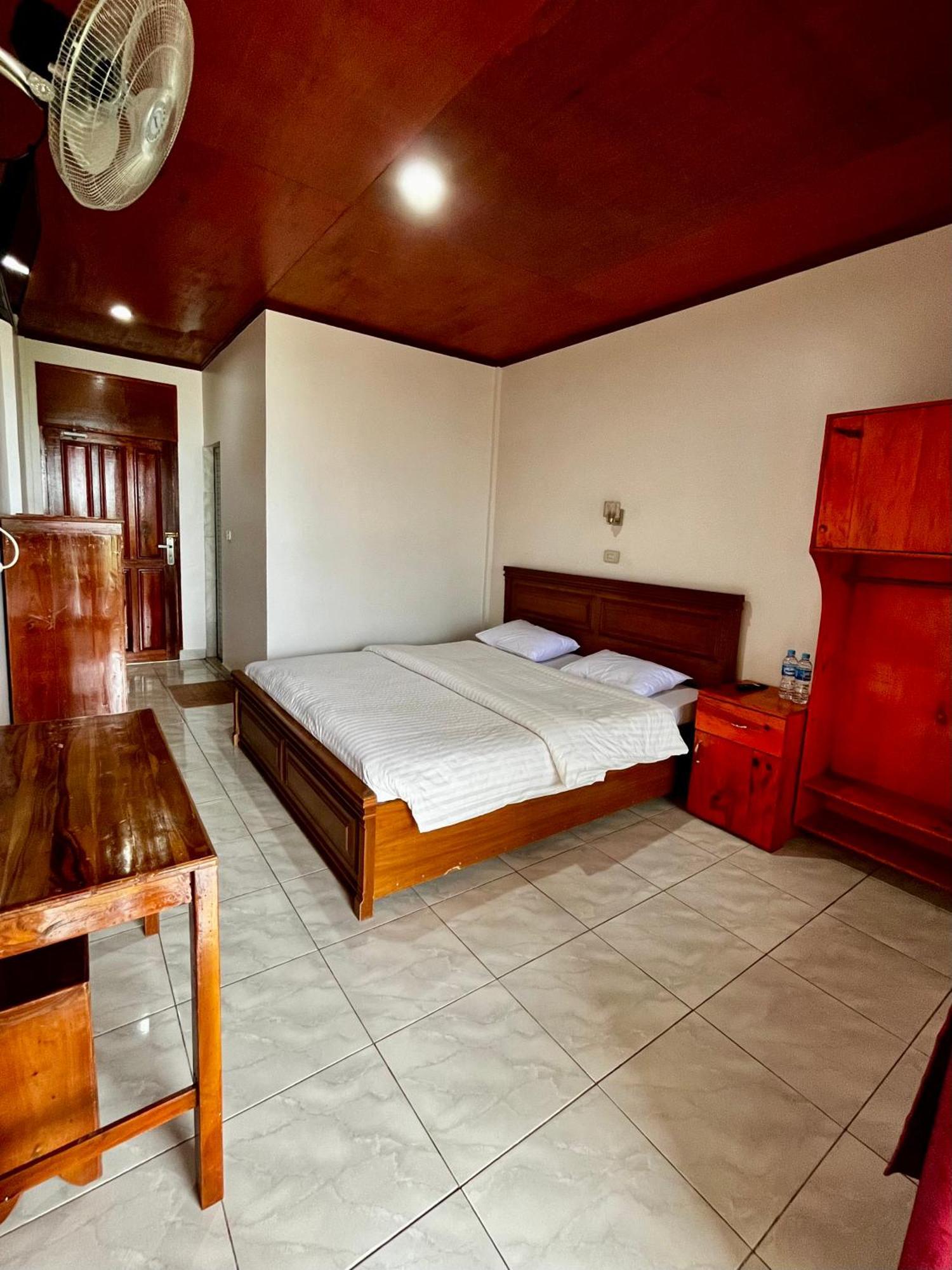 Gokhon Guest House Tuk Tuk Extérieur photo